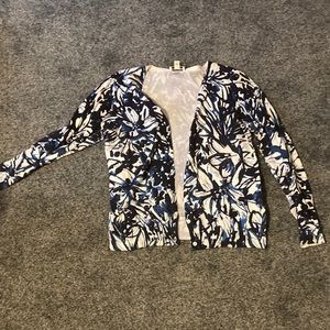 Cardigan blue white fun flower print sweater